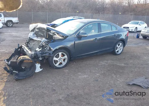 2012 Volvo S60 T5 z USA, uszkodzony, nr VIN YV1622FS7C2096169